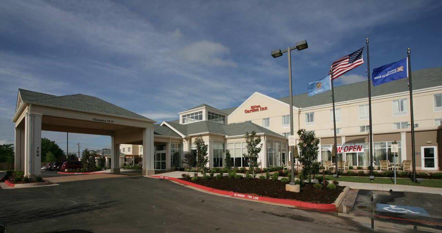 Hilton Garden Inn Норман Экстерьер фото